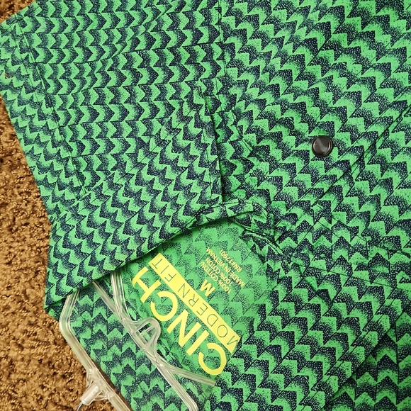 DUPLICATED - Cinch | Sleeveless Button-Down | Medium - Picture 3 of 3